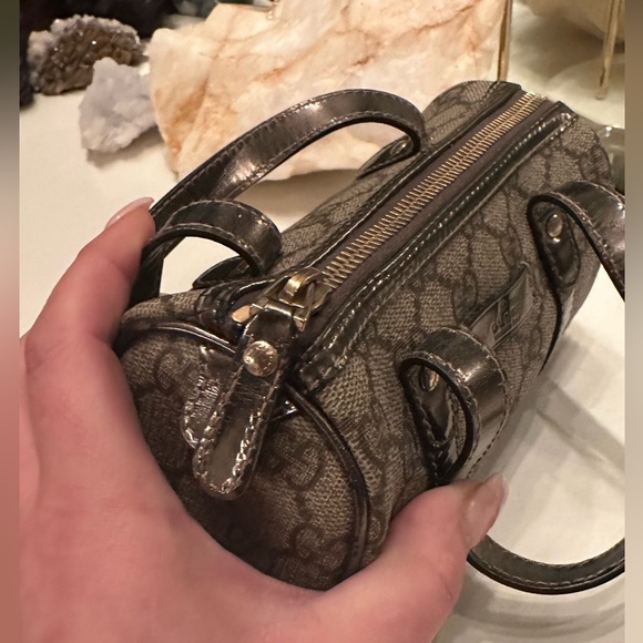 Gucci GG Supreme Mini Joy Boston Bag - Picture 13 of 15